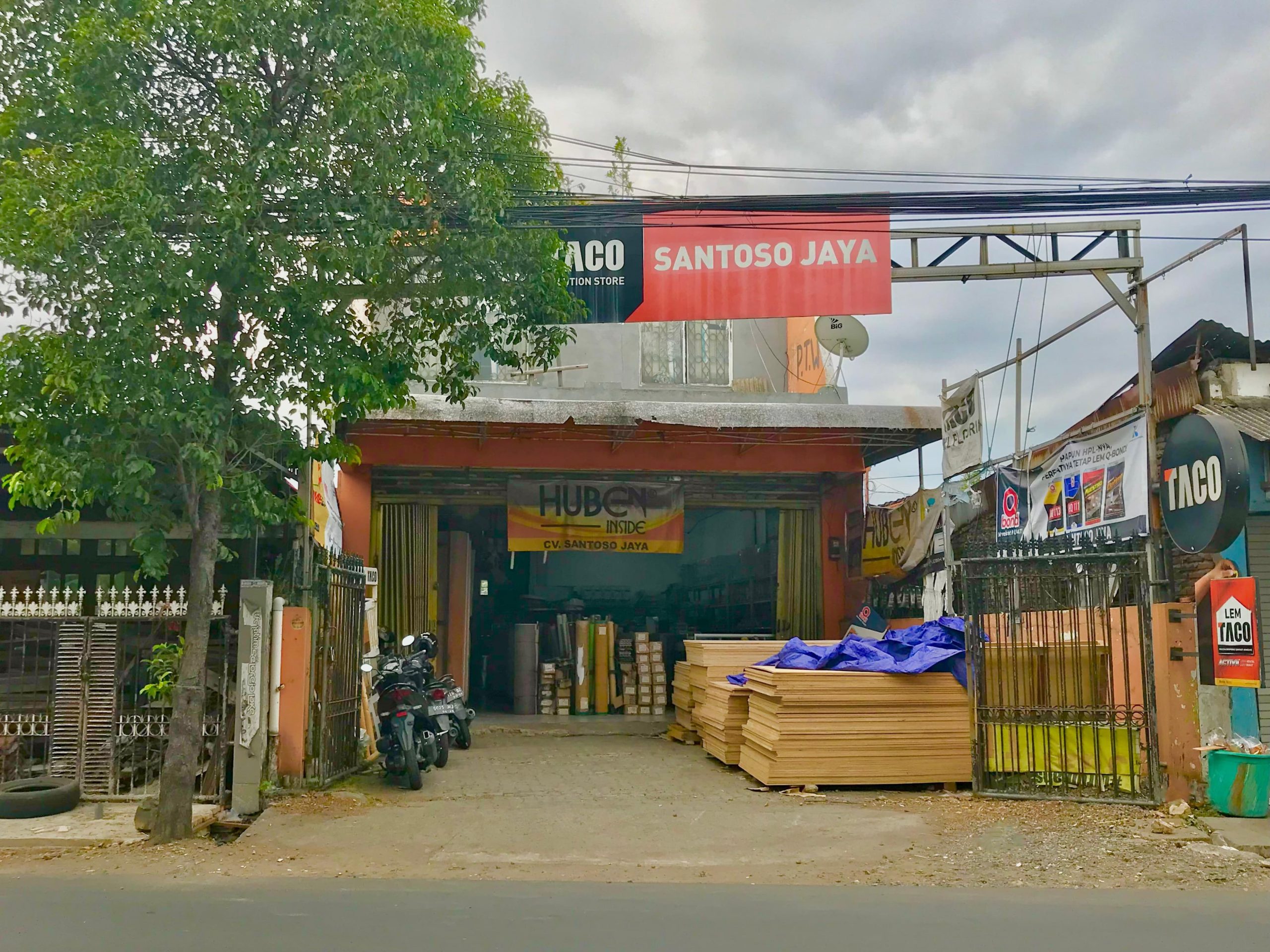 Santoso Jaya HPL Wiyung